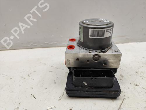 Used ABS pump HYUNDAI i30 (PDE, PD, PDEN) [2016-2025]  25437814