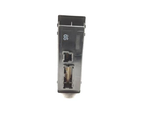 Left front window switch NISSAN MICRA V (K14) 1.0 IG-T 100 | BP31339953I27