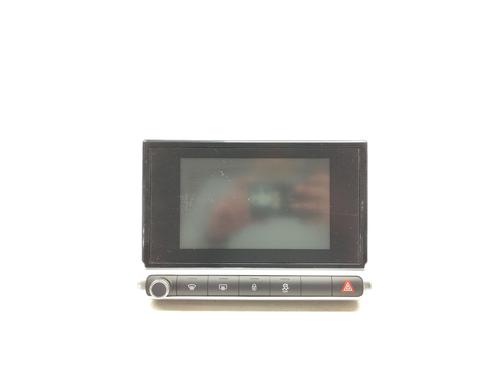 display-monitor-citroen-c4-cactus-2014-33431478 main image