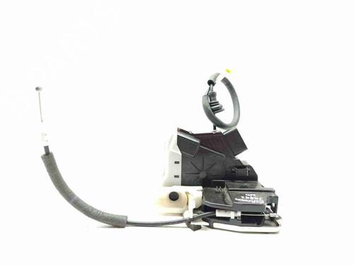 front-right-lock-kia-carens-iv-2013-36158990 main image