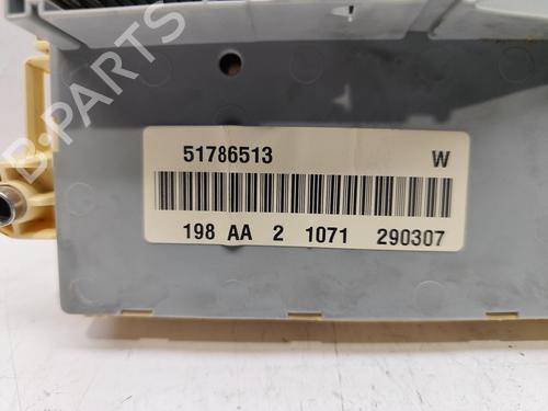 Fuse box FIAT BRAVO II (198_) 1.9 D Multijet (198AXB1A) | BP25793216E1