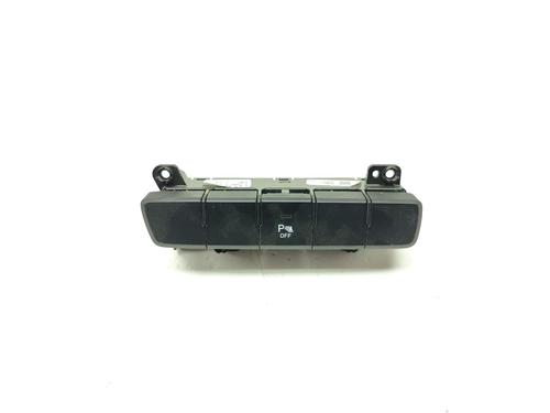Used Switch Switch HYUNDAI i20 III (BC3, BI3) 1.2 (84 hp) 33930946 33930946