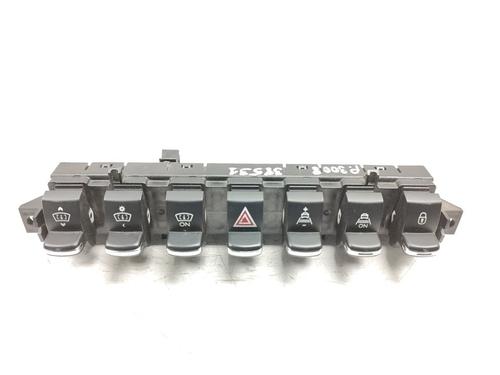 warning-switch-peugeot-3008-i-mpv-0u_-2009-2010-2011-2012-2013-2014-2015-2016-2017-31339960 main image