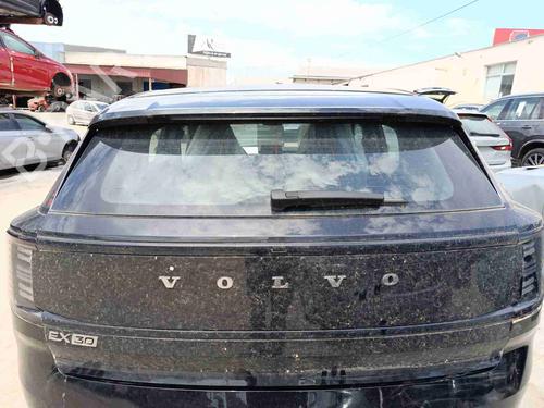 tailgate-volvo-ex30-416-2023-36988231 main image