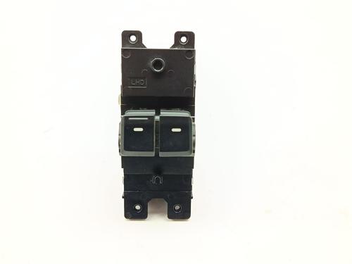Used Left front window switch Left front window switch HYUNDAI i20 II (GB, IB) 1.2 (84 hp) 34040957 34040957