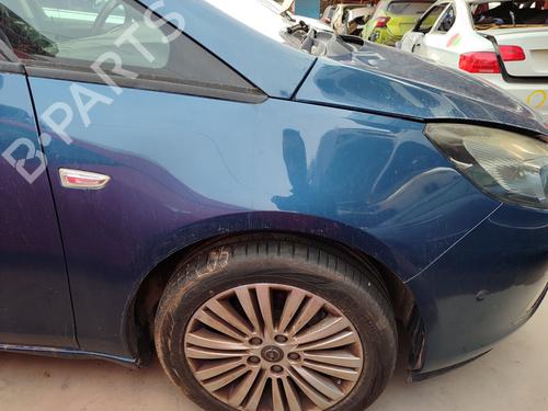 Used Right front fenders OPEL ZAFIRA TOURER C (P12) 1.6 CDTI (75) (136 hp) 23065966