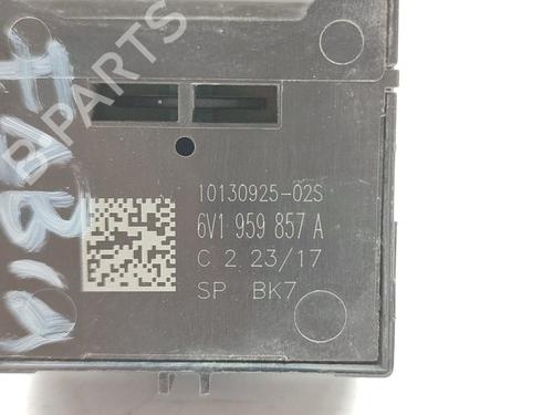 Left front window switch SKODA FABIA III (NJ3) | BP30089552I27