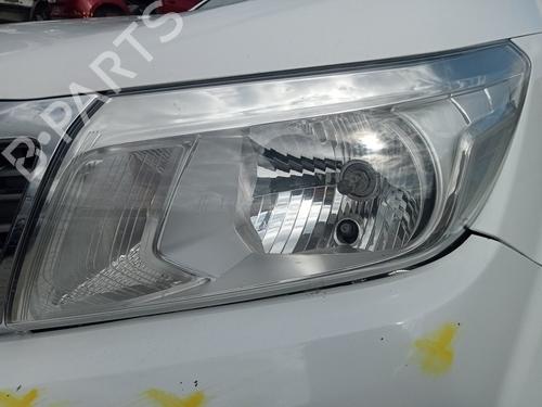 Used Left headlight NISSAN NAVARA NP300 (D40) 2.5 dCi 4WD (D40TT, D40T, D40M, D40BB) (190 hp) 31128711