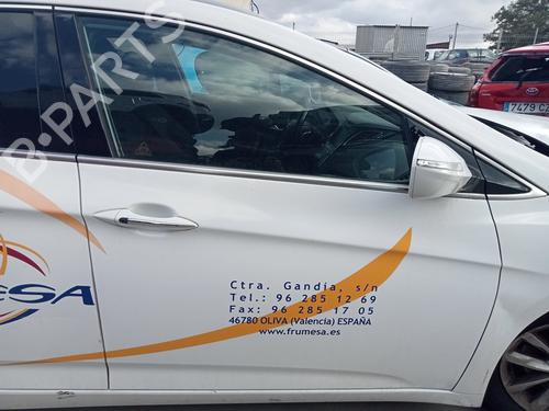 Used Right front door HYUNDAI i40 I CW (VF) 1.7 CRDi (141 hp) 29300551