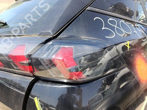 Used Right taillight PEUGEOT 2008 II (UD_, US_, UY_, UJ_, UR_, UC_) [2019-2025]  28524050