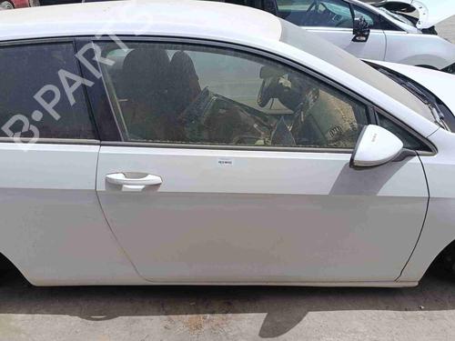 Used Right front door Right front door 37631815 37631815