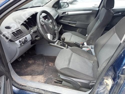 Left headlight OPEL ASTRA H (A04) 1.6 (L48) | BP19075850C28