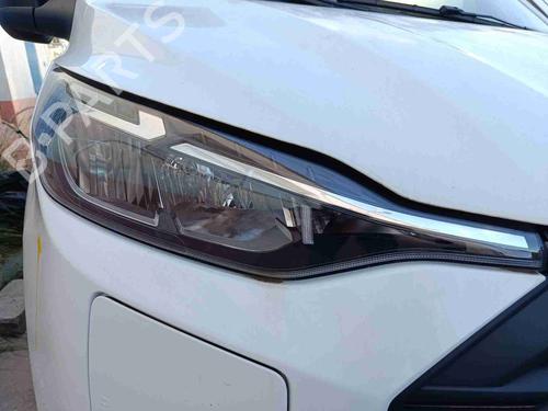 Used Right headlight Right headlight FORD TRANSIT CUSTOM V362 Van (FY, FZ) 1.0 EcoBoost PHEV (125 hp) 40228133 40228133