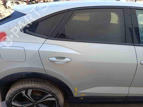 right-rear-door-audi-q3-f3b-2018-36353272 main image