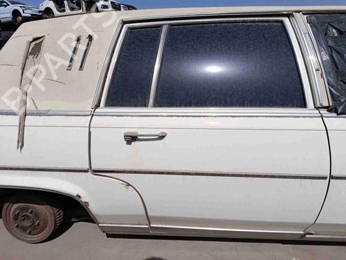 Used Right rear door Right rear door 39105638 39105638