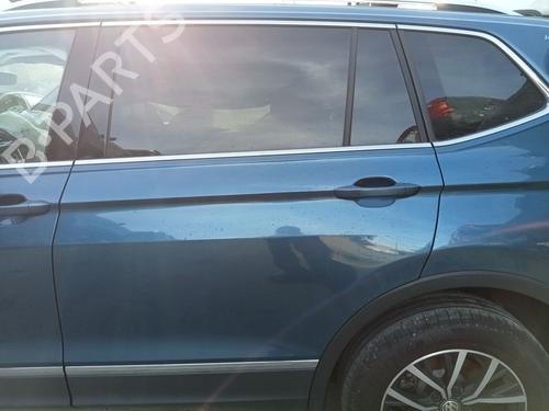 Puerta trasera izquierda VW TIGUAN (AD1, AX1) 2.0 TDI (150 hp) 31664943