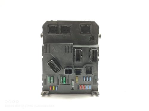 Used Fuse box PEUGEOT 407 Coupe (6C_) 2.7 HDi (204 hp) 22413579
