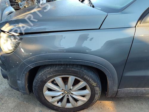 Used Left front fenders VW TIGUAN (5N_) [2007-2018]  23423525