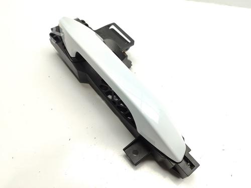 Used Front right exterior door handle KIA SPORTAGE IV (QL, QLE) [2015-2022]  16932268