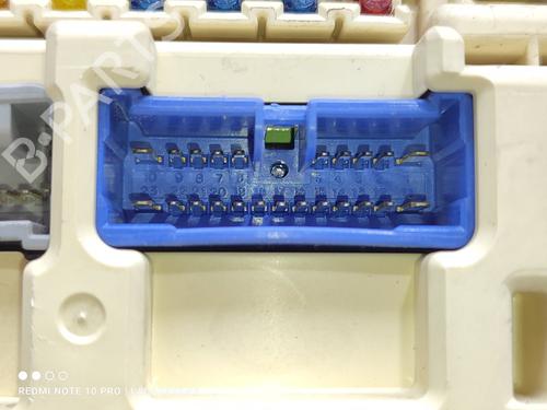 Fuse box TOYOTA LAND CRUISER 90 (_J9_) 3.0 D-4D 4WD (KDJ90_, KDJ95_, KDJ90W, KDJ95W) | BP19784464E1 