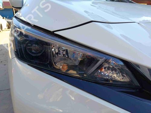 Used Right headlight Right headlight NISSAN LEAF (ZE1) Electric (150 hp) 40259576 40259576