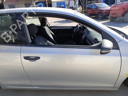 Used Right front door VW GOLF VI (5K1) 1.6 TDI (90 hp) 29078511