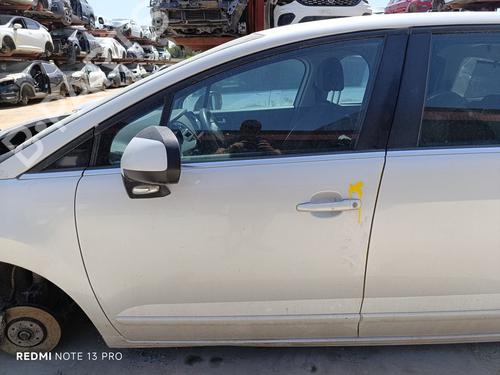 Used Left front door PEUGEOT 5008 (0U_, 0E_) 1.6 HDi (114 hp) 27235418