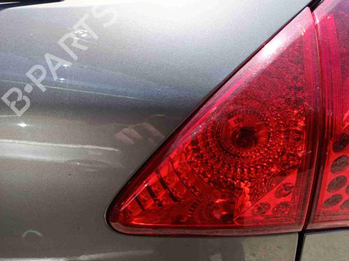 Used Right tailgate light Right tailgate light PEUGEOT 3008 I MPV (0U_) 2.0 HDi Hybrid4 (0URHCA) (200 hp) 36235428 36235428