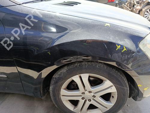 Used Right front fenders Right front fenders MERCEDES-BENZ M-CLASS (W164) ML 320 CDI 4-matic (164.122) (224 hp) 35756430 35756430