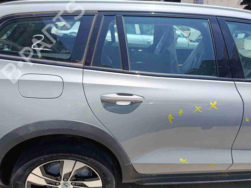 right-rear-door-volvo-v60-ii-cross-country-227-2018-37407923 main image
