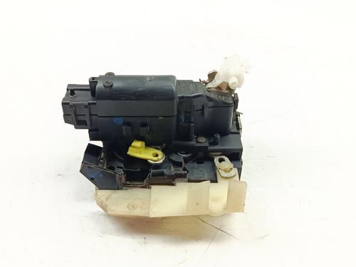 front-left-lock-dacia-duster-hs_-2010-2011-2012-2013-2014-2015-2016-2017-2018-31973683 main image