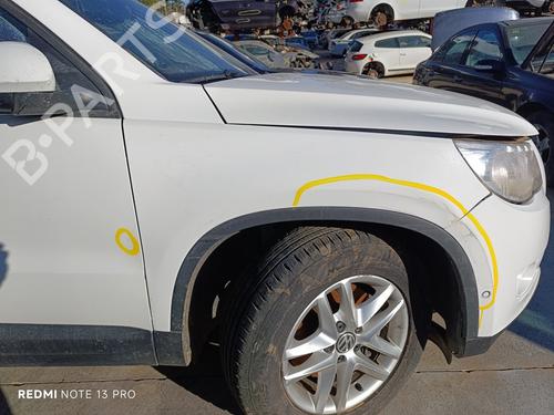 Used Right front fenders VW TIGUAN (5N_) [2007-2018]  24817588