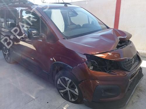 Left taillight PEUGEOT RIFTER 1.5 BlueHDi 130 | BP31880671C34 