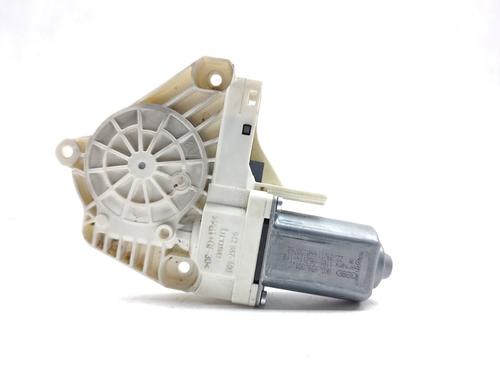 Vindusheismotor venstre foran AUDI A1 (8X1, 8XK) 1.6 TDI (90 hp) 29970279