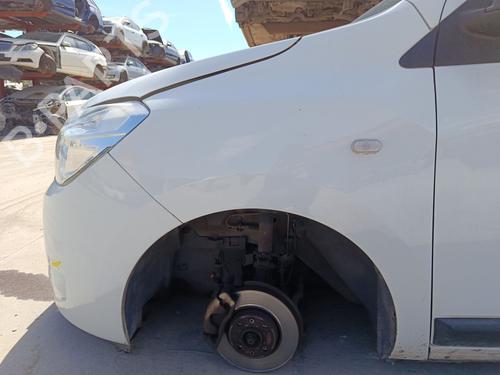 left-front-fenders-dacia-lodgy-js_-2012-34441472 main image