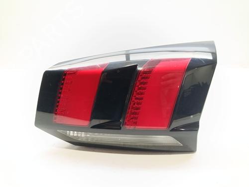 Used Left tailgate light Left tailgate light PEUGEOT 5008 II (MC_, MJ_, MR_, M4_) 1.6 BlueHDi 120 (MCBHZH, MCBHZW) (120 hp) 35791153 35791153