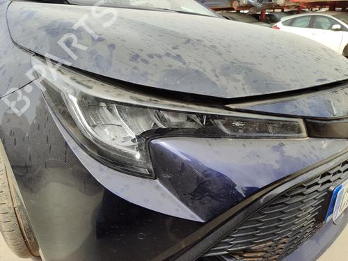 Used Right headlight TOYOTA AURIS Estate (_E18_) 1.8 Hybrid (ZWE186_, ZWE186R, ZWE186H) (136 hp) 29715456