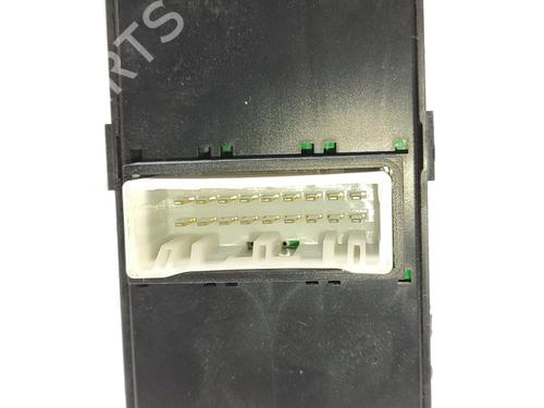 Left front window switch HYUNDAI i20 II (GB, IB) 1.2 | BP31339959I27 - Image 3