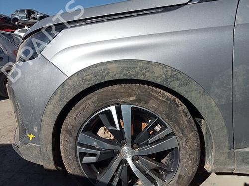 Used Left front fenders PEUGEOT 3008 II SUV (MC_, MR_, MJ_, M4_) [2016-2025]  30492695