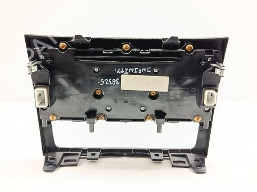 Switch INFINITI Q30 2.2 D | BP33208662I30 - Image 2