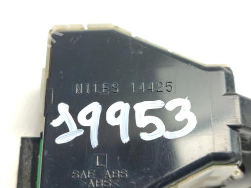 Headlight switch NISSAN QASHQAI / QASHQAI +2 I (J10, NJ10, JJ10E) 2.0 dCi | BP16995853I24 