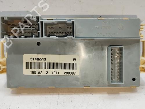 Fuse box FIAT BRAVO II (198_) 1.9 D Multijet (198AXB1A) | BP25793216E1