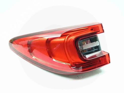 left-taillight-renault-kadjar-ha_-hl_-2015-39430352 main image
