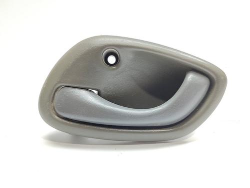 Used Rear left interior door handle SUZUKI GRAND VITARA I (FT, HT) 2.0 TD 4x4 (SQ420D) (87 hp) 18843076