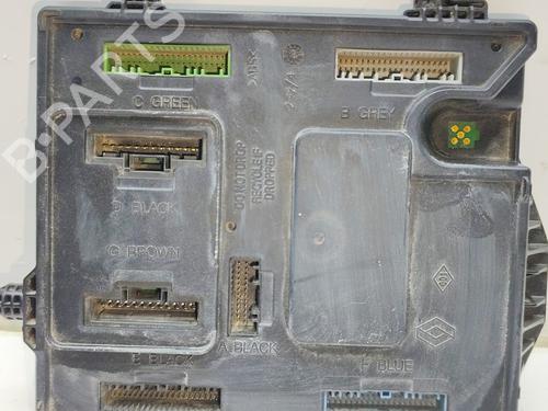 Used Fuse box RENAULT MEGANE III Hatchback (BZ0/1_, B3_) [2008-2026]  25793225