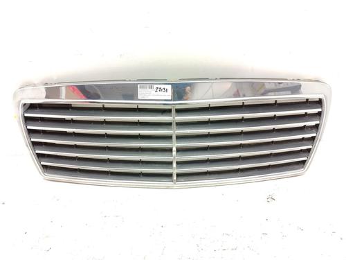 Used Grille MERCEDES-BENZ E-CLASS (W210) E 250 Turbo-D (210.015) (150 hp) 16507248