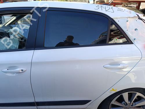 Porta trás esquerda HYUNDAI i20 II (GB, IB) 1.4 CRDi (90 hp) 32361249