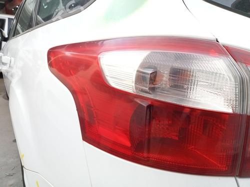 Used Left taillight FORD FOCUS III Turnier 1.6 TDCi (115 hp) 31012920