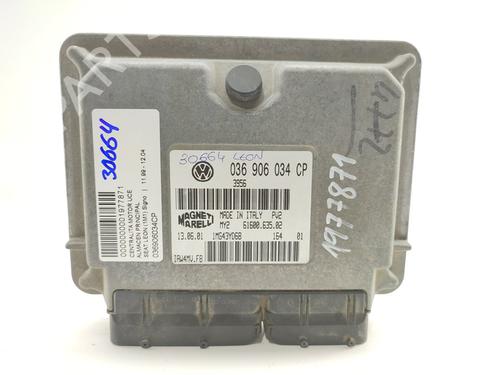 Used Engine control unit (ECU) SEAT LEON (1M1) 1.6 16 V (105 hp) 16513804
