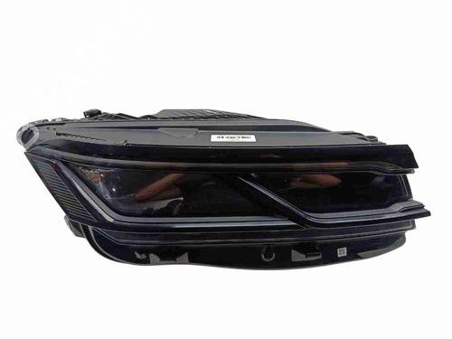 right-headlight-vw-touareg-cr7-rc8-2017-36362868 main image